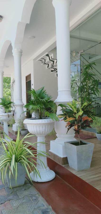 French Garden Resort Uppuveli Exteriör bild